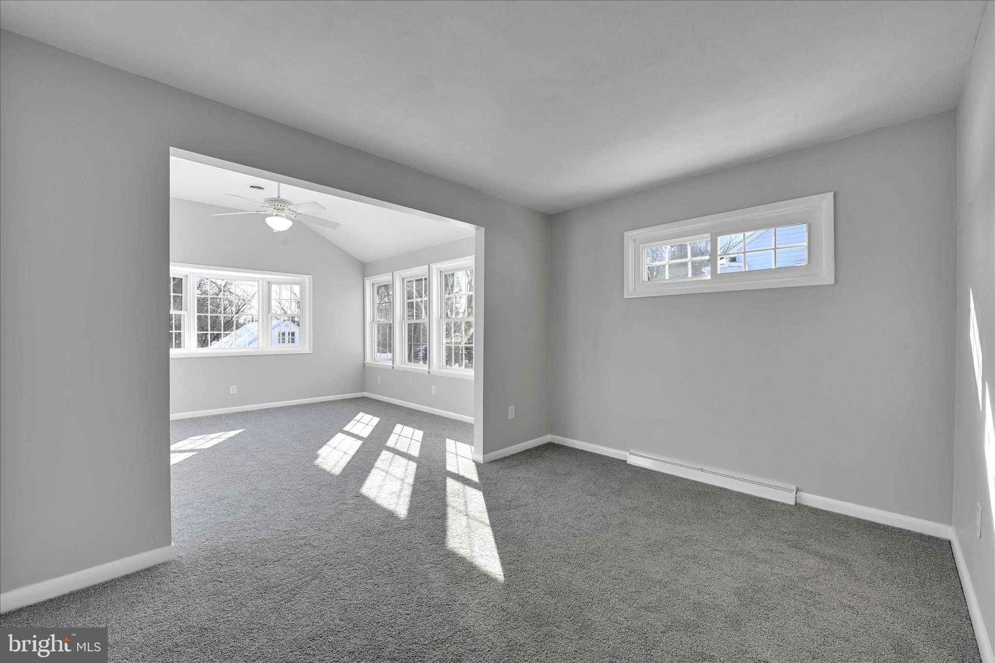 538 West Locust Street Lebanon, PA 17042 - Photo 9 of 37 Living Area
