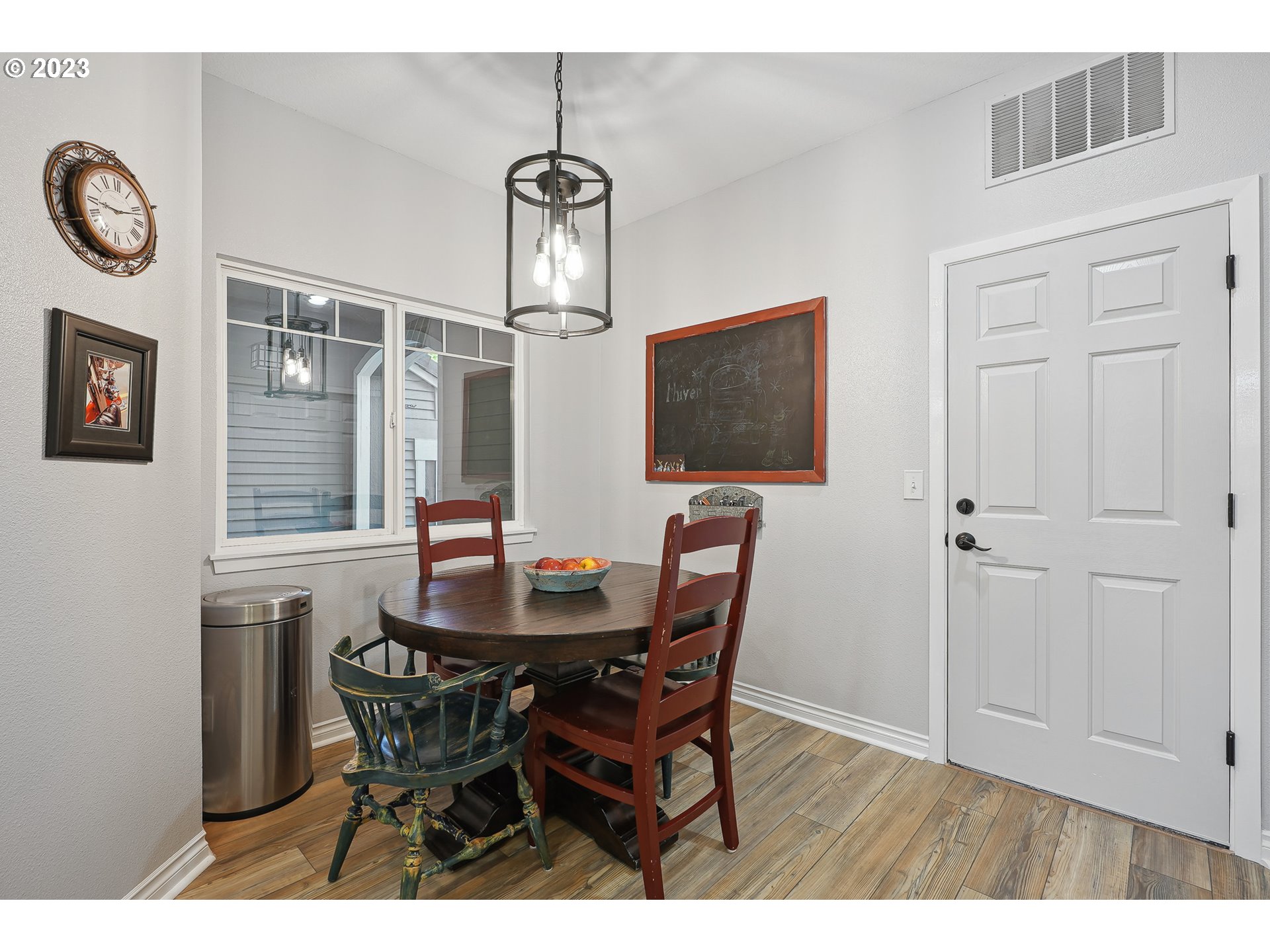 9814 Northwest Silver Ridge Loop Portland, OR 97229 - Photo 11 of 26 Kitchen/Nook