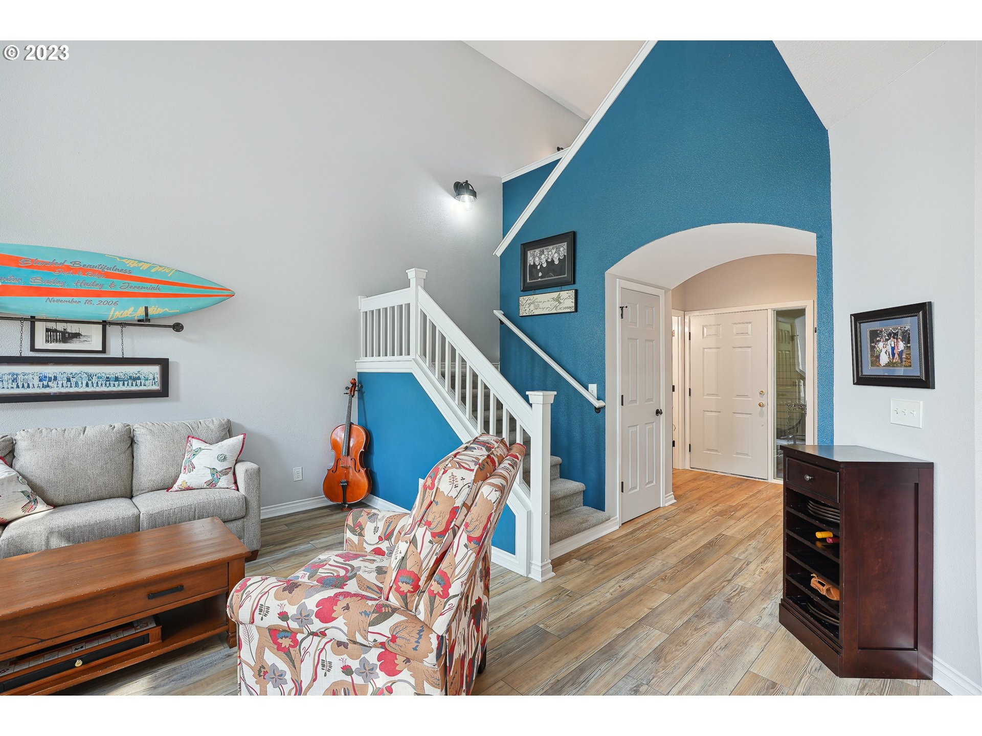 9814 Northwest Silver Ridge Loop Portland, OR 97229 - Photo 5 of 26 Living Room