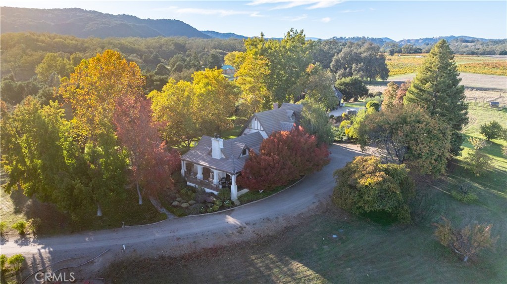 Timeless estate located on the prestigious Vineyard Drive.