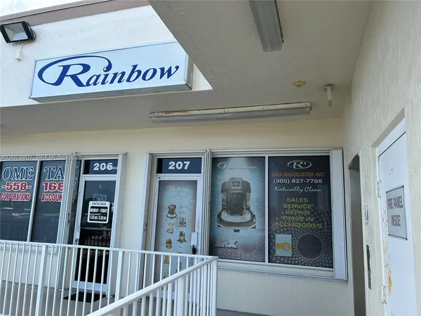 $1,911 | 5580 West 16th Avenue, Unit 207, Hialeah, FL 33012