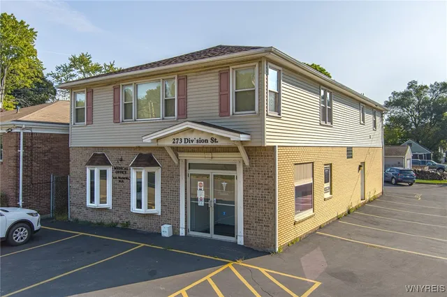$1,900 | 273 Division Street, North Tonawanda, NY 14120