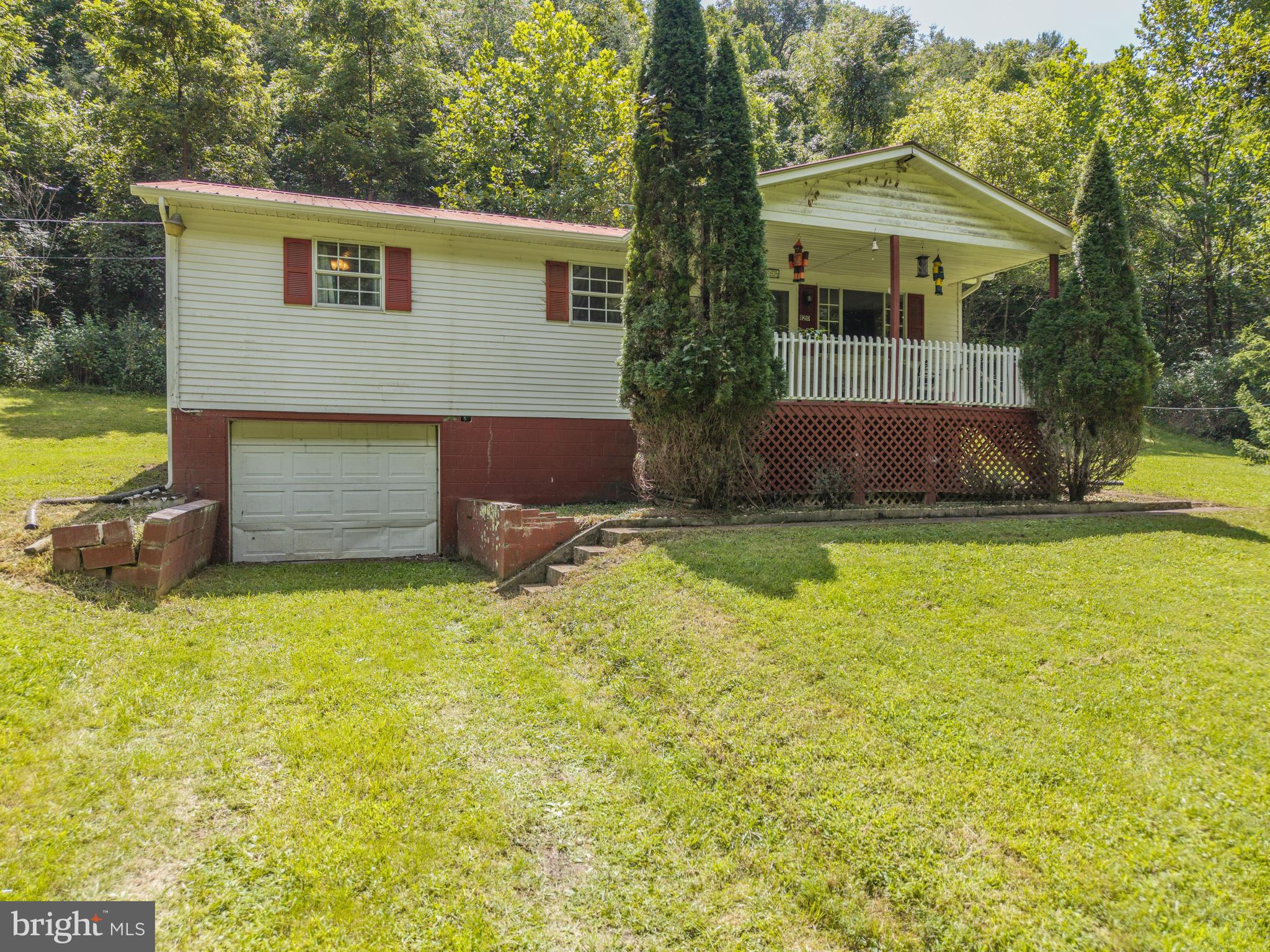 386 Long Road Ballard, WV 24918 - Photo 10 of 51 Gallery Image 10