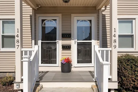 $625,000 | 1487-1489 Centre Street, Unit 2, Boston, MA 02132