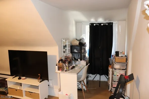 $1,450 | 327 Valley Street, Unit 3, South Orange, NJ 07079