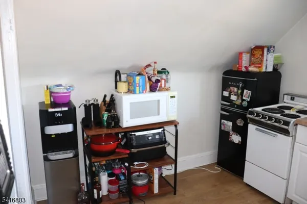 $1,450 | 327 Valley Street, Unit 3, South Orange, NJ 07079