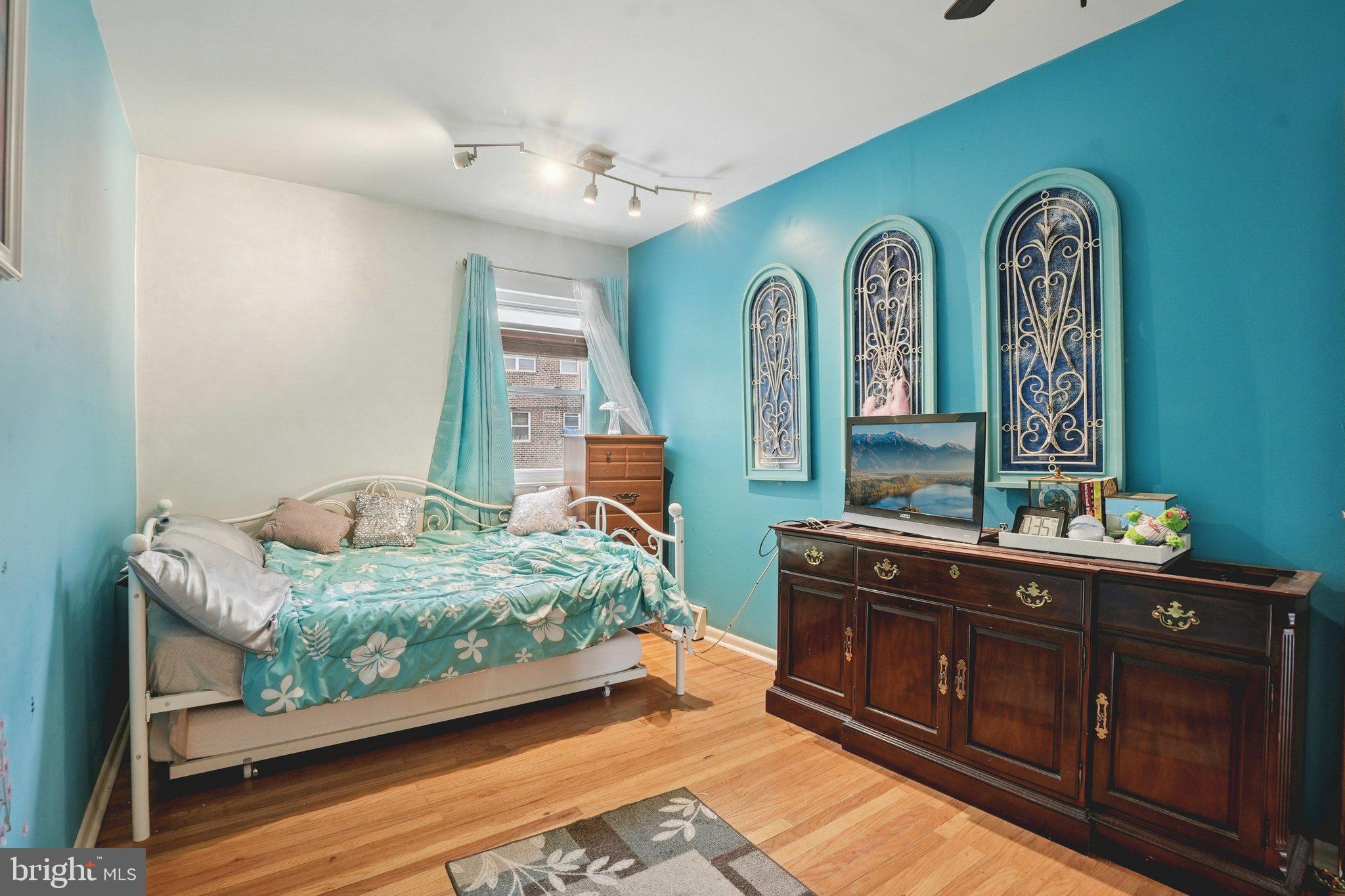 11916 Covert Road Philadelphia, PA 19154 - Photo 17 of 34 Gallery Image 17
