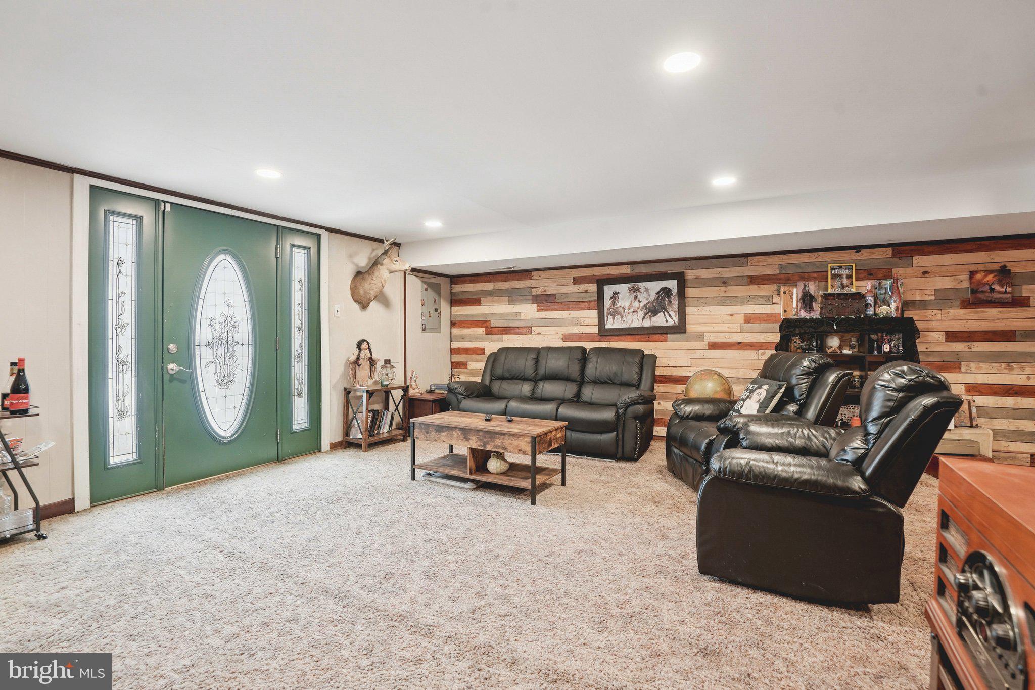 11916 Covert Road Philadelphia, PA 19154 - Photo 19 of 34 Gallery Image 19