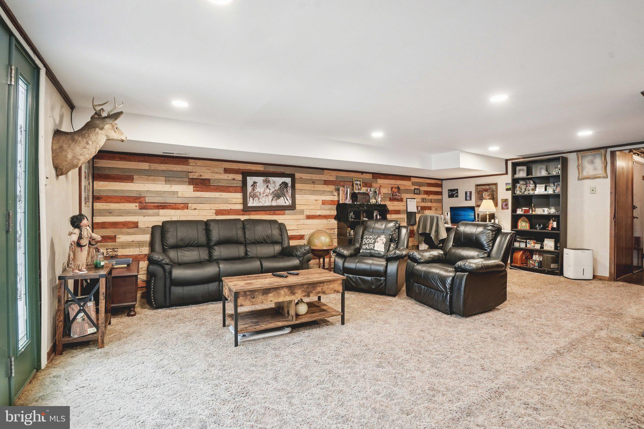 11916 Covert Road Philadelphia, PA 19154 - Photo 21 of 34 Gallery Image 21