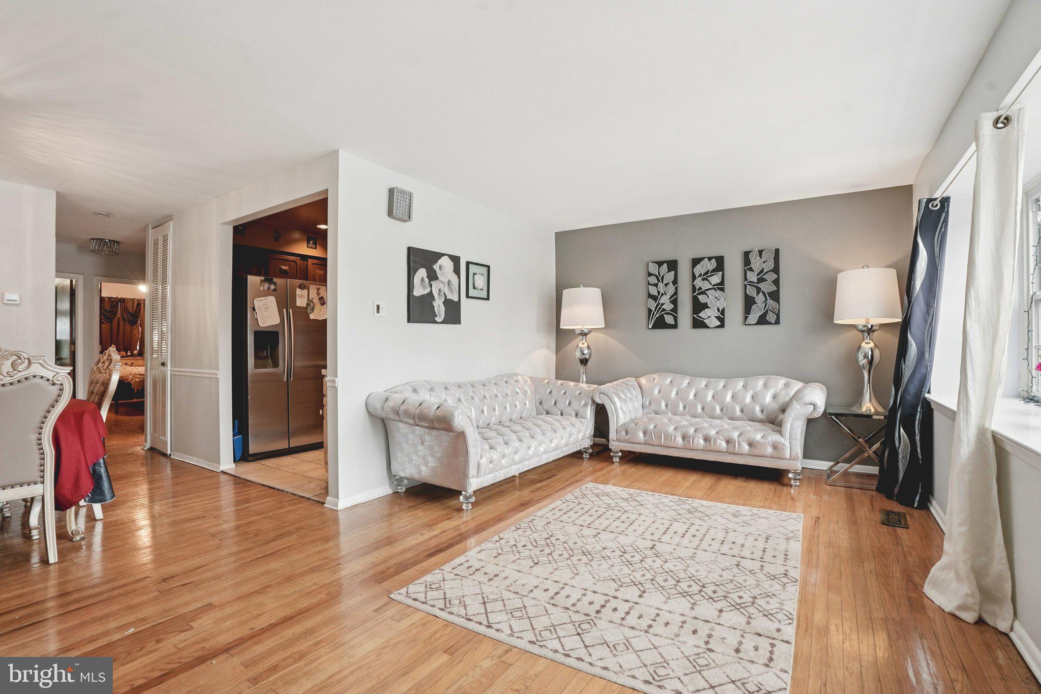 11916 Covert Road Philadelphia, PA 19154 - Photo 4 of 34 Gallery Image 4