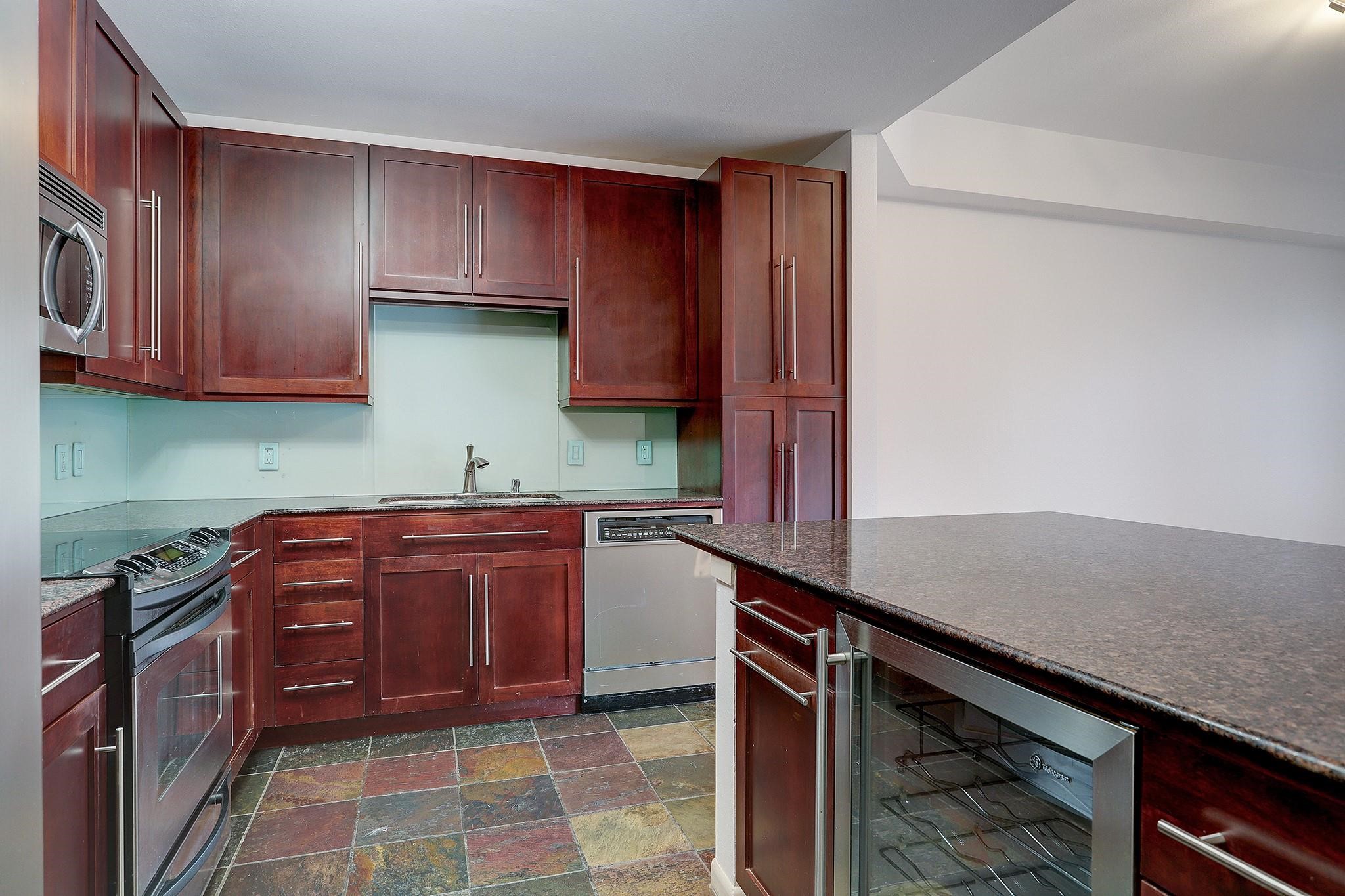 3505 Sage Road, Unit 207 Houston, TX 77056 - Photo 6 of 21 With stainless steel appliances,plenty of cabinets & drawers for storage and countertop space,anyone who enjoys cooking or entertaining will love hosting and gathering in the most important room in the house!