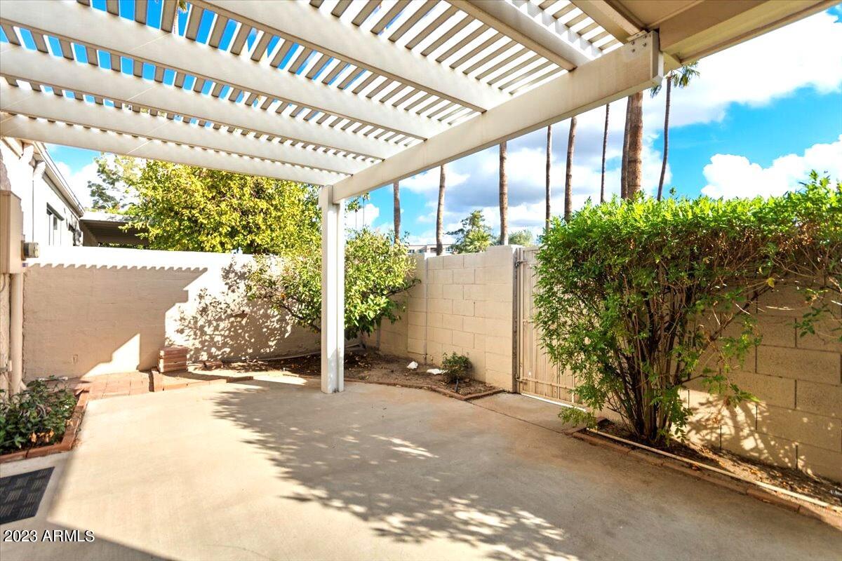 7770 East Camelback Road, Unit 22 Scottsdale, AZ 85251 - Photo 35 of 37 BACK PATIO SPACE