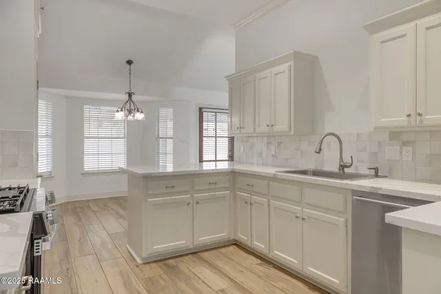 $345,000 | 200 Papa Joe Drive, Broussard, LA 70518