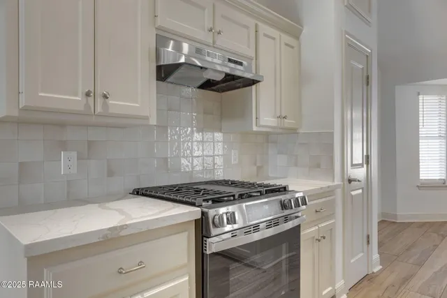 $345,000 | 200 Papa Joe Drive, Broussard, LA 70518