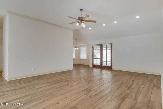 $345,000 | 200 Papa Joe Drive, Broussard, LA 70518