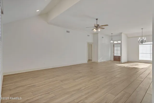 $345,000 | 200 Papa Joe Drive, Broussard, LA 70518