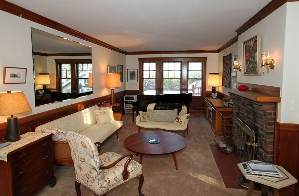 54 Hurd Road Belmont, MA 02478 - Photo 8 of 14 Gallery Image 8