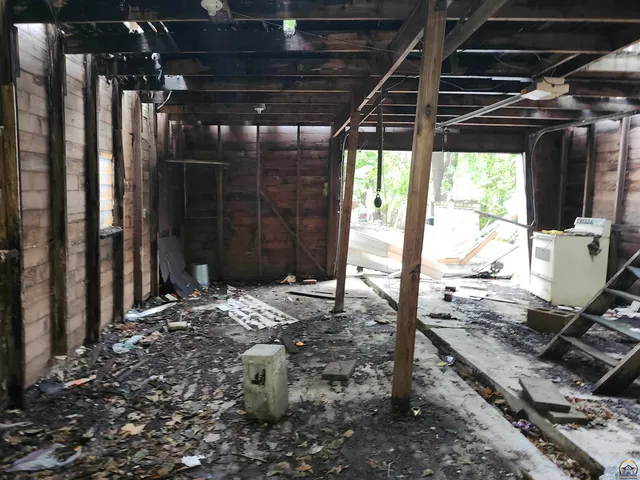 $32,500 | 1031 Southwest Clay Street, Topeka, KS 66604