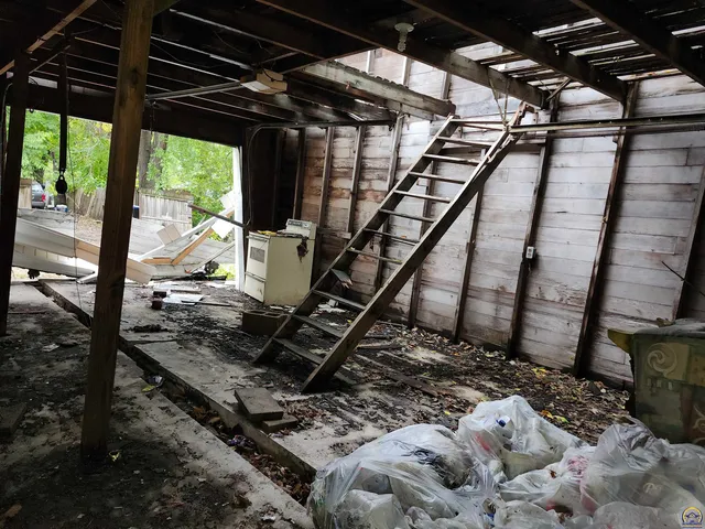 $32,500 | 1031 Southwest Clay Street, Topeka, KS 66604