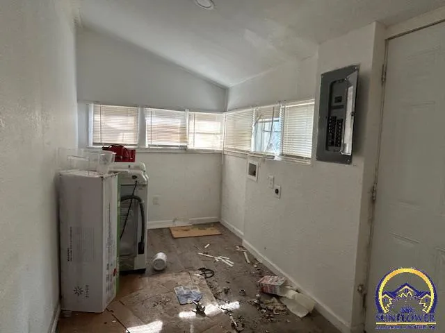 $32,500 | 1031 Southwest Clay Street, Topeka, KS 66604