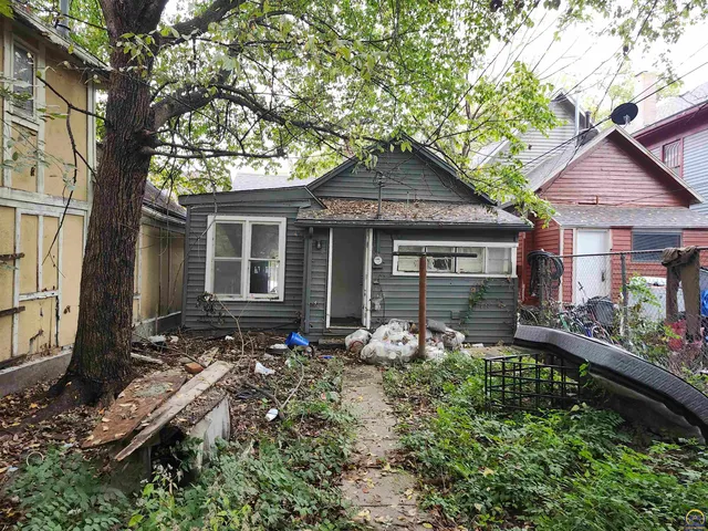 $32,500 | 1031 Southwest Clay Street, Topeka, KS 66604