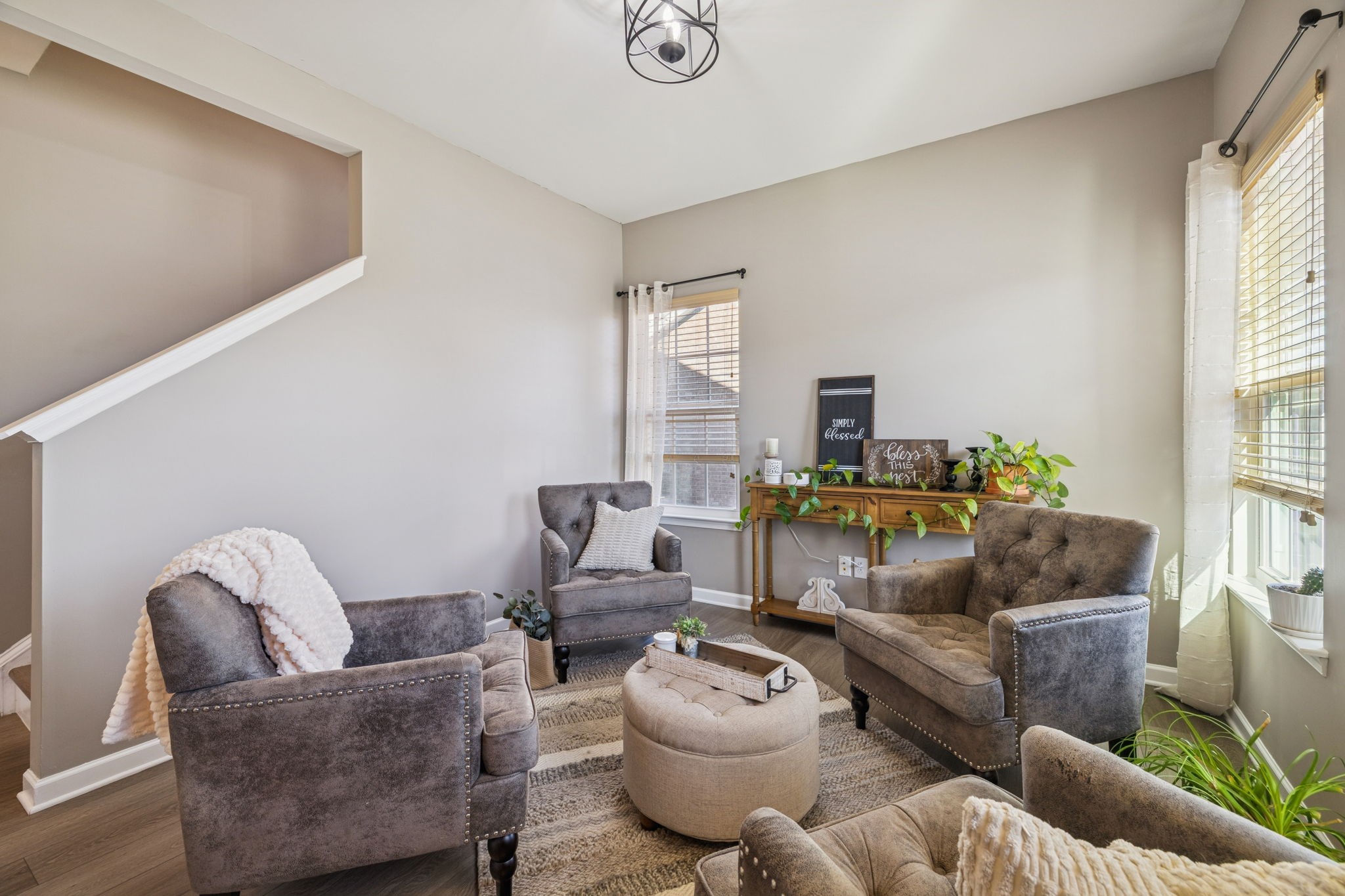 140 Hackney Lane Gallatin, TN 37066 - Photo 5 of 66 a living room with furniture and a window