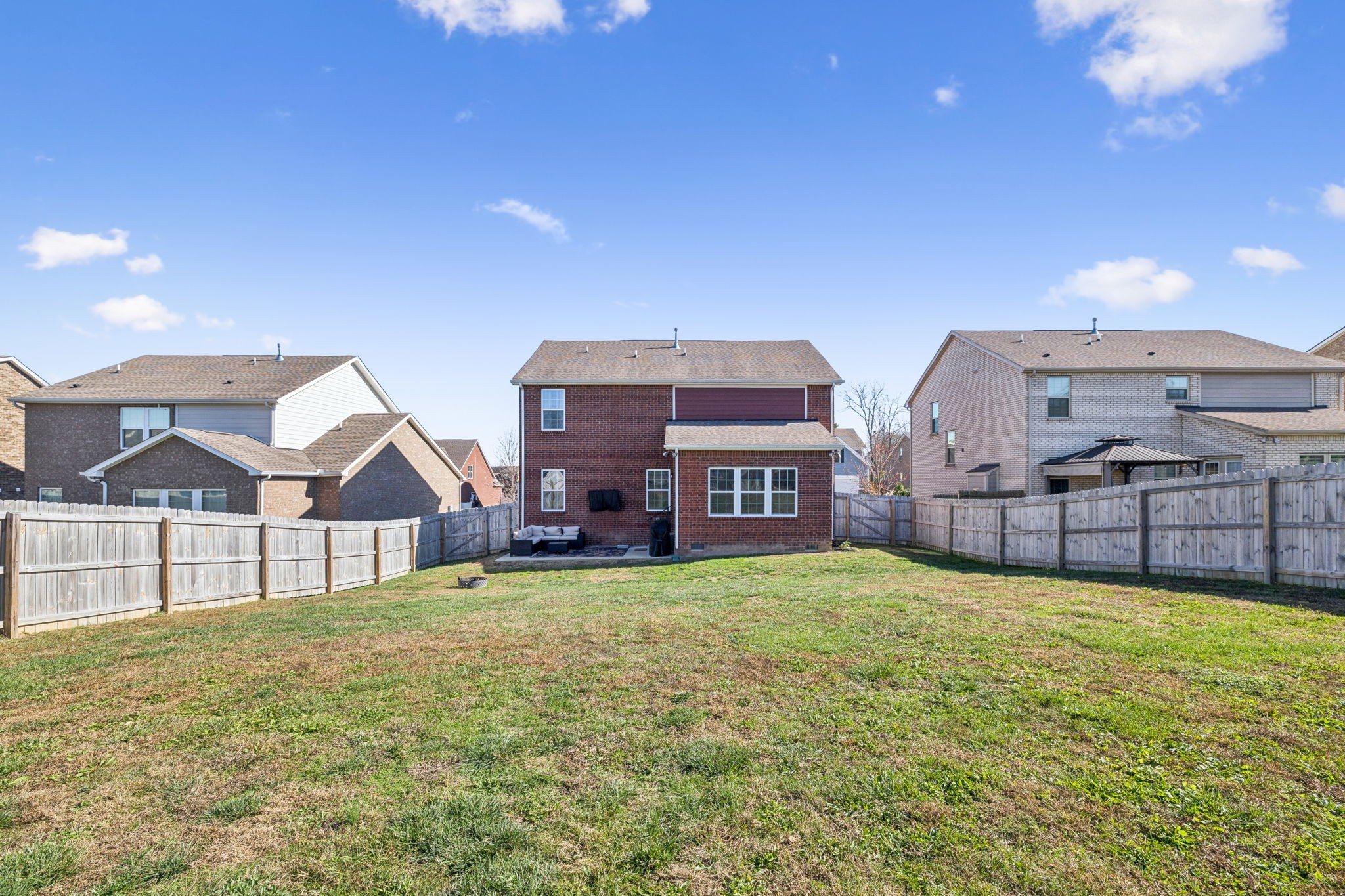 140 Hackney Lane Gallatin, TN 37066 - Photo 63 of 66 a view of a house with a yard and sitting area