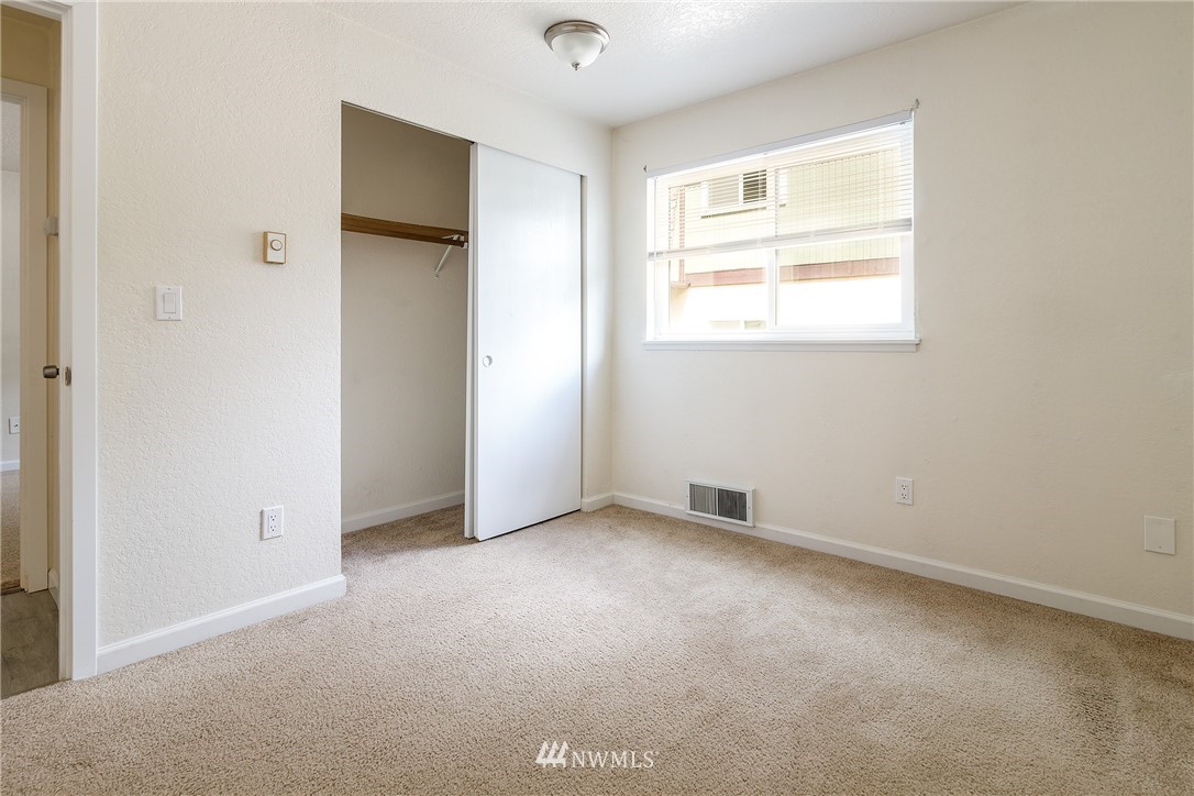 9108 236th Street Southwest Edmonds, WA 98026 - Photo 11 of 18 Gallery Image 11
