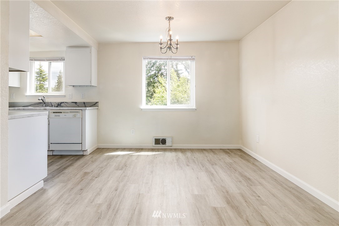 9108 236th Street Southwest Edmonds, WA 98026 - Photo 14 of 18 Gallery Image 14