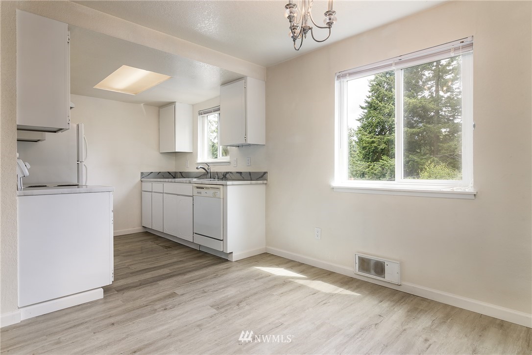 9108 236th Street Southwest Edmonds, WA 98026 - Photo 15 of 18 Gallery Image 15