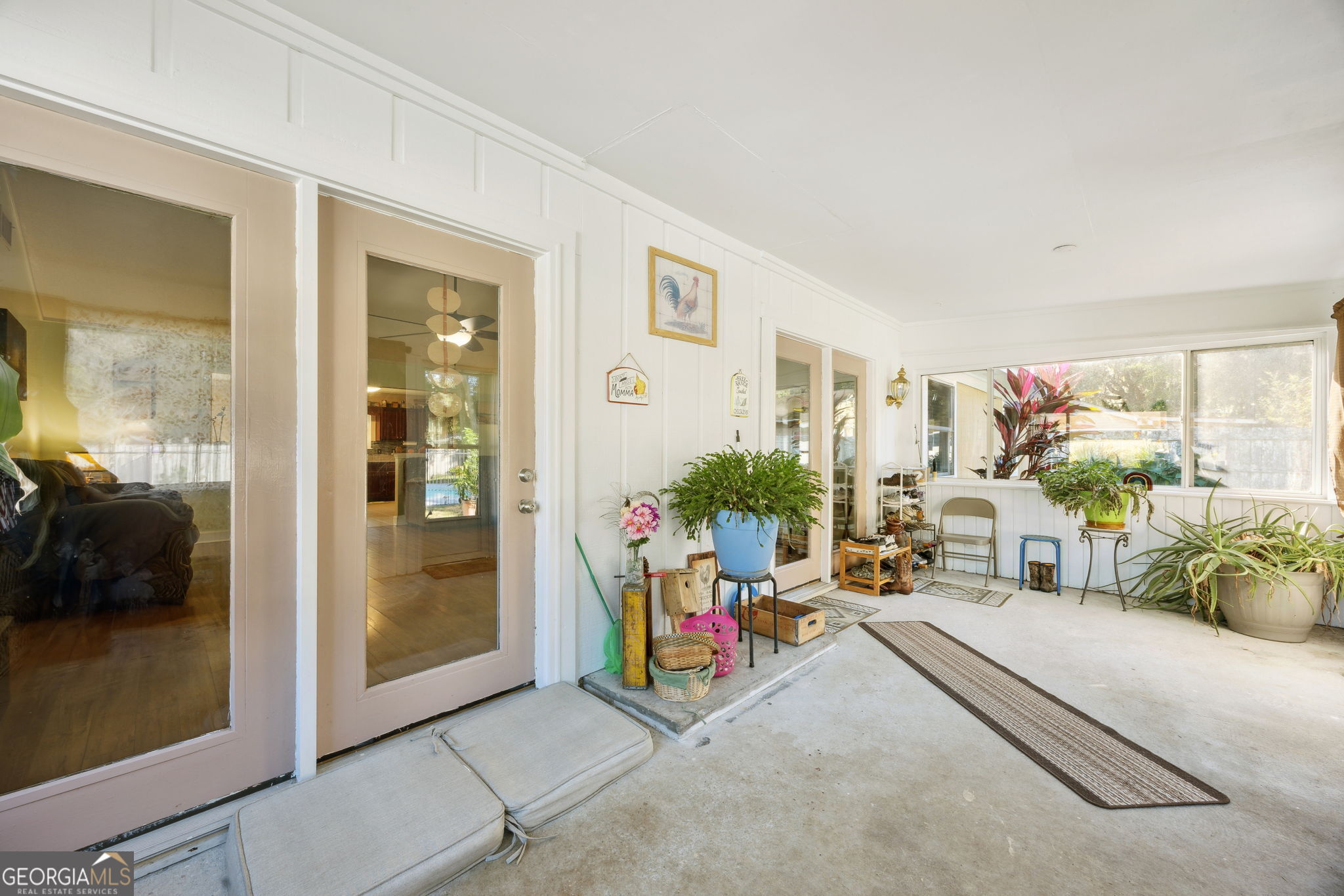 381 Powderhorn Road St. Marys, GA 31558 - Photo 28 of 37 a view of a livingroom with furniture and a livingroom