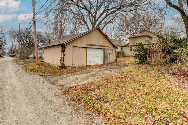 $179,000 | 508 South Willow Street, Ottawa, KS 66067