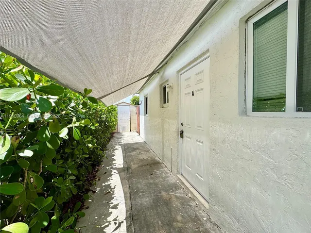 $1,150 | 651 Northeast 2nd Place, Unit 2, Hialeah, FL 33010