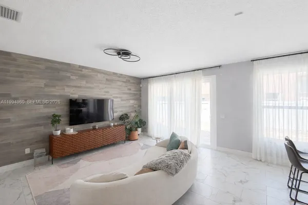 $3,200 | 5005 Northern Lights Drive, Unit 5005, Greenacres, FL 33463