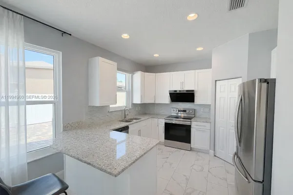 $3,200 | 5005 Northern Lights Drive, Unit 5005, Greenacres, FL 33463