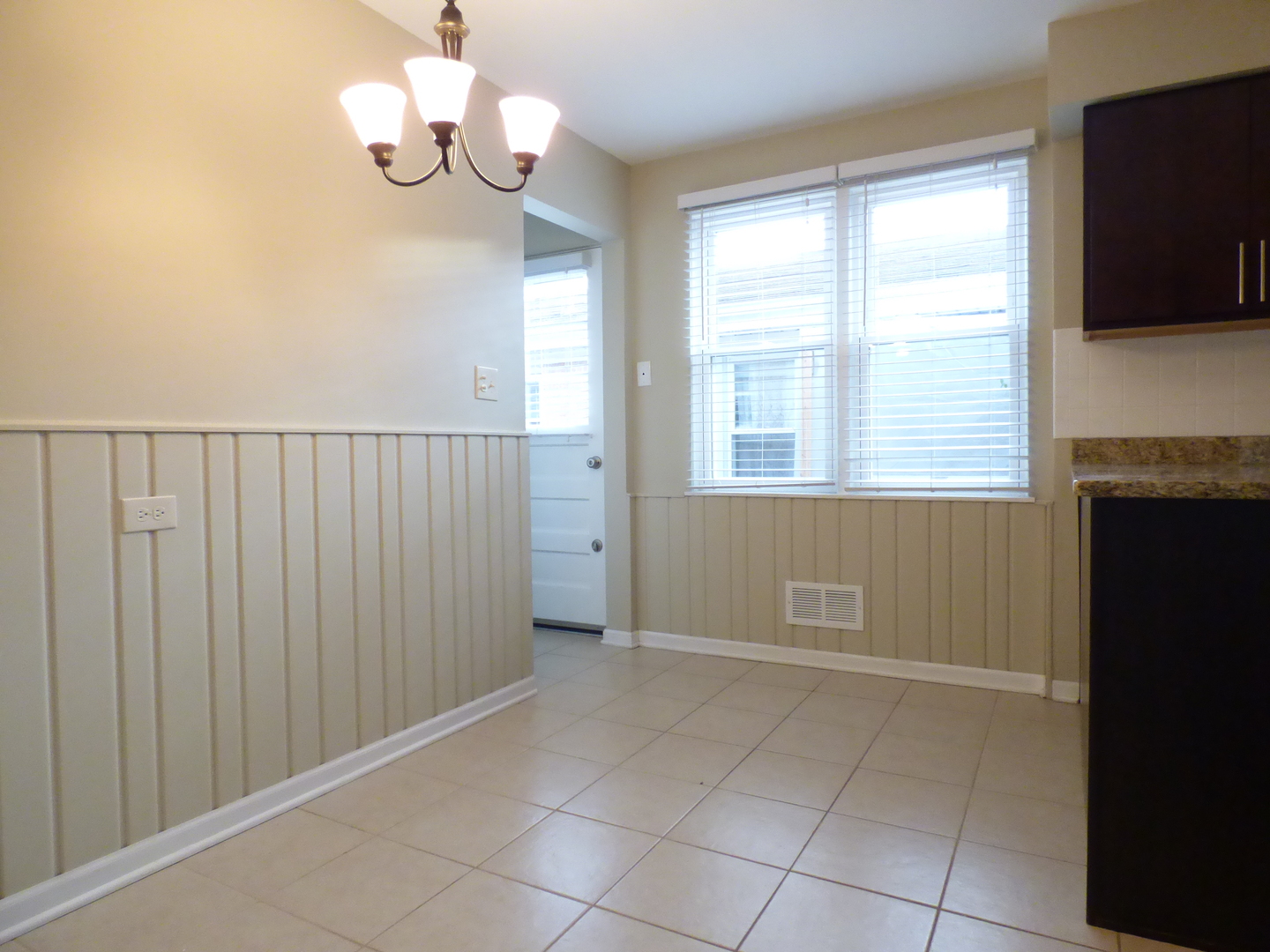 3541 Greenleaf Street Skokie, IL 60076 - Photo 6 of 18