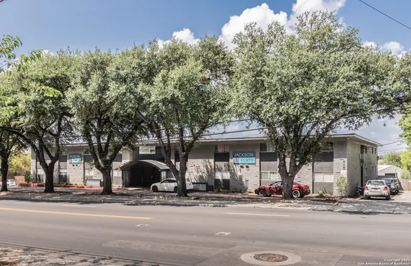$925 | 615 Vance Jackson Road, Unit 101, San Antonio, TX 78201