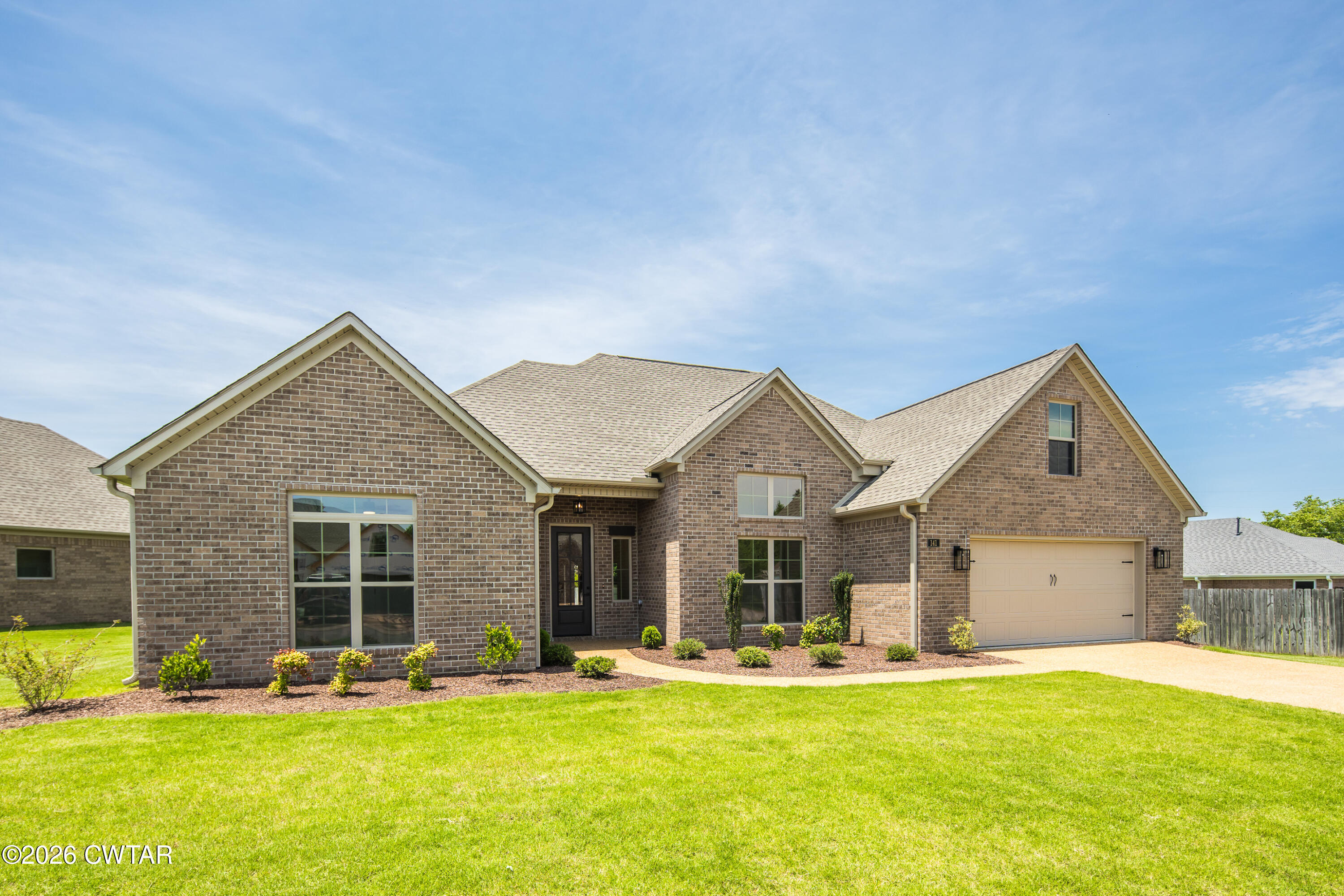 141 Roxbury Drive Jackson, TN 38305 - Photo 1 of 37 003-141 Roxbury Dr-MLS Version