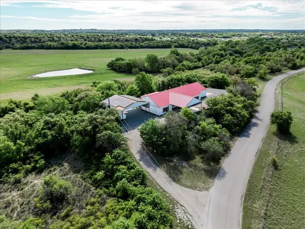 $495,000 | 2400 Carter Road, Springtown, TX 76082