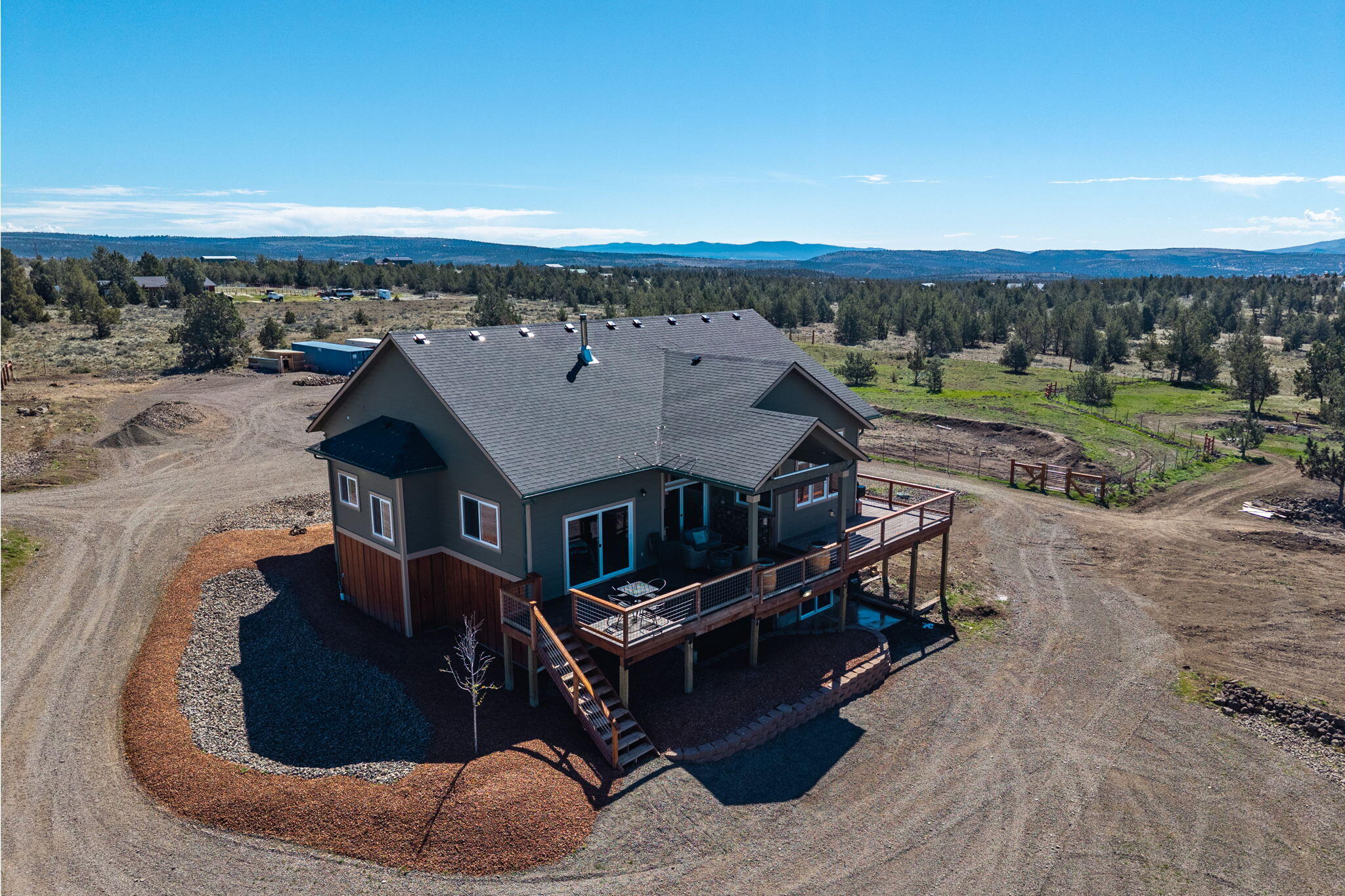 6040 Gravett Road Prineville, OR 97754 - Photo 50 of 77 2026_04_06_6040_gravett_road_pv-64