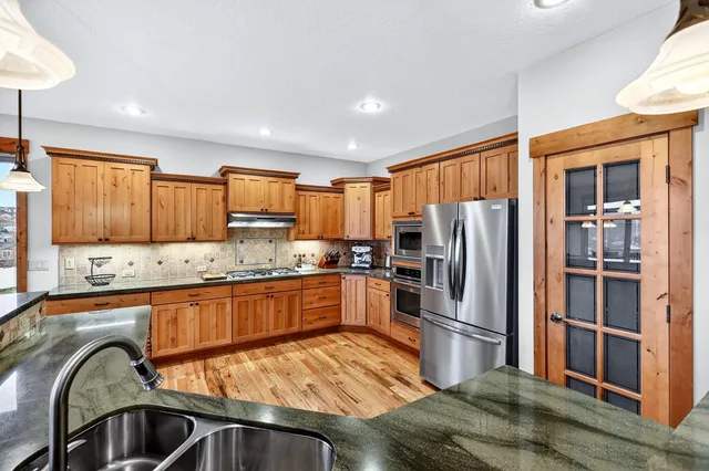 $750,000 | 19016 East 10th Lane, Greenacres, WA 99016