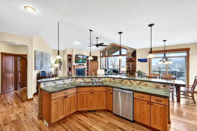 $750,000 | 19016 East 10th Lane, Greenacres, WA 99016