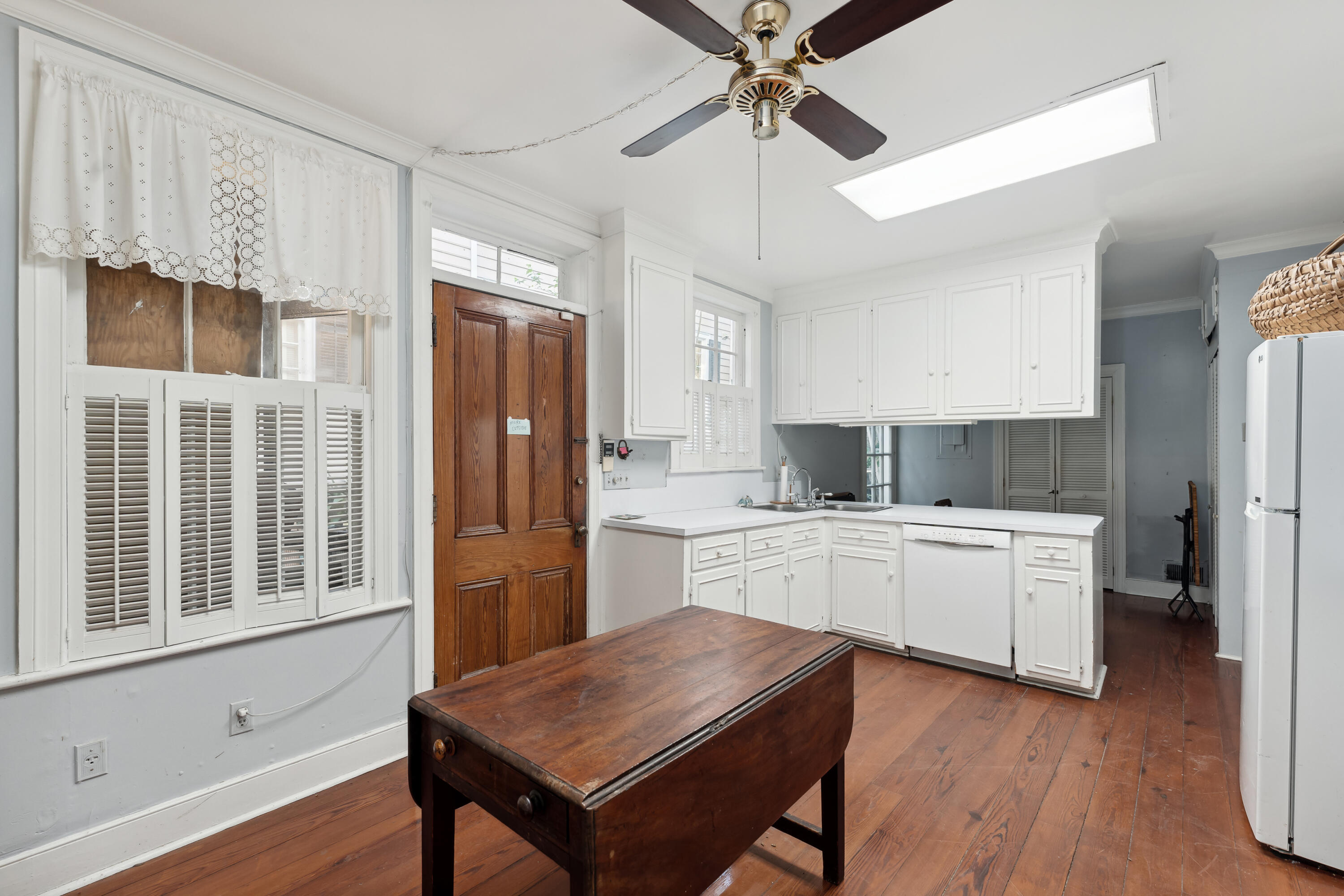 30 South Battery Charleston, SC 29401 - Photo 14 of 45 Eat-in Kitchen