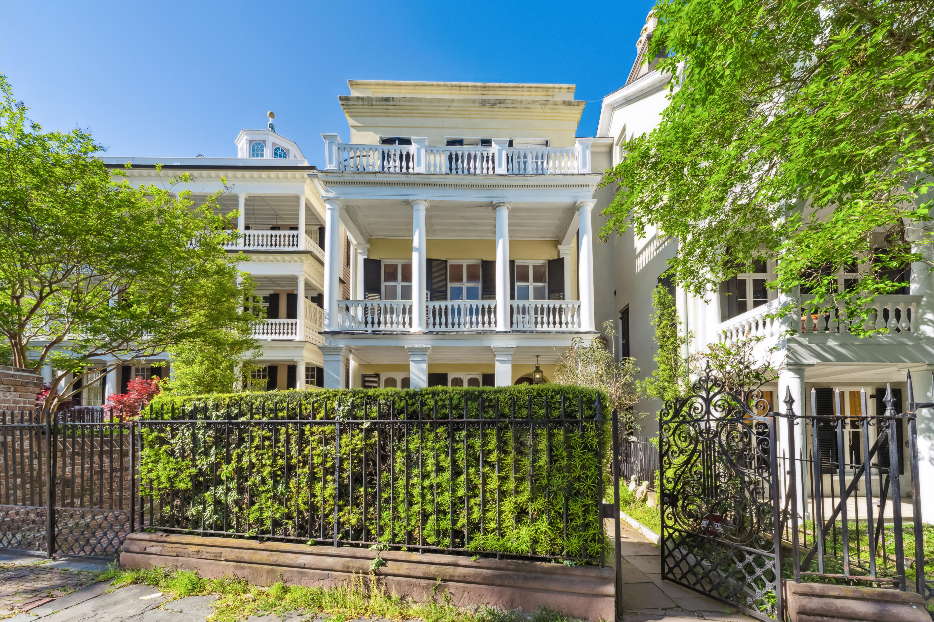 30 South Battery Charleston, SC 29401 - Photo 3 of 45 Front Exterior