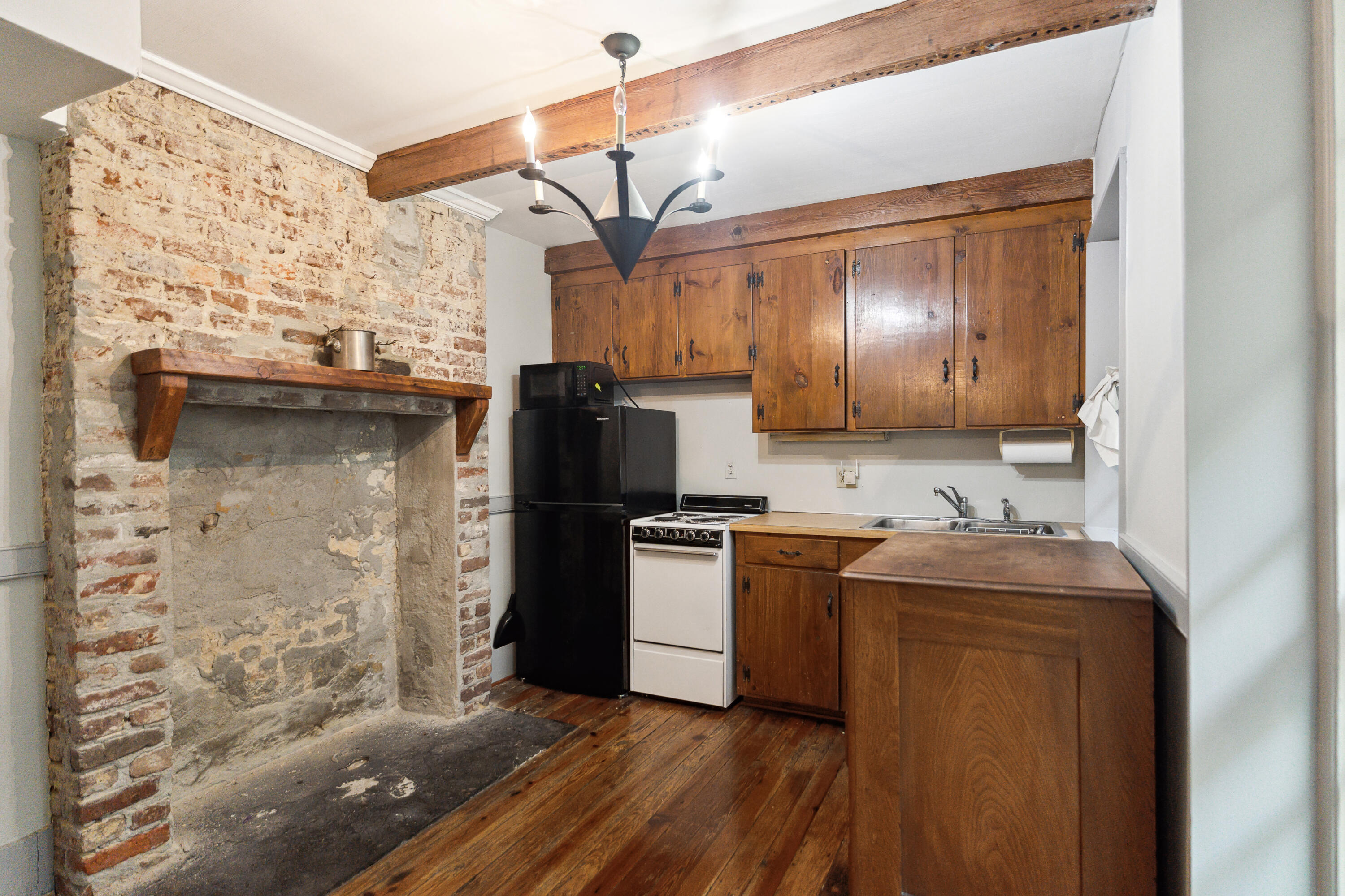 30 South Battery Charleston, SC 29401 - Photo 36 of 45 Carriage House Kitchen