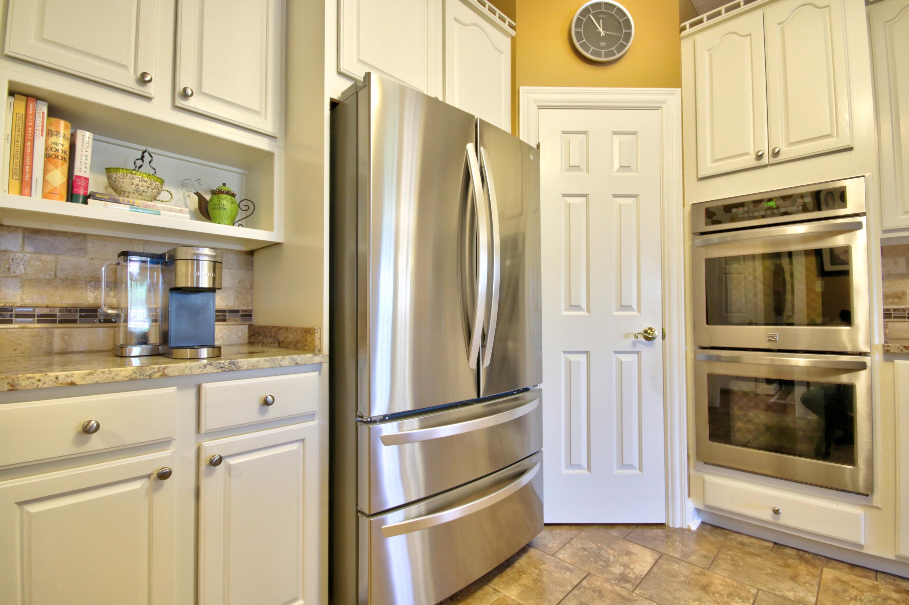 2080 Muir Station Road Lexington, KY 40516 - Photo 19 of 74 32