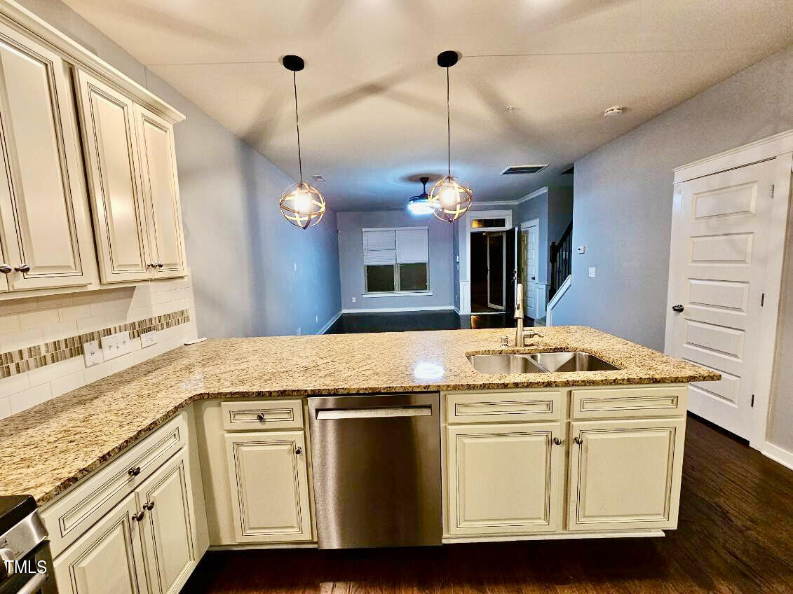 7904 Allscott Way Raleigh, NC 27612 - Photo 10 of 32 10) 36511-651e2fe7b3d2a
