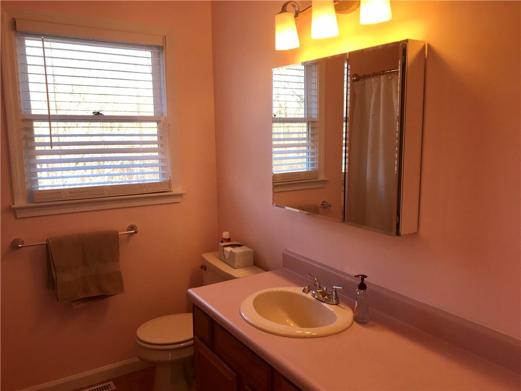 189 Blackrock Road Coventry, RI 02816 - Photo 12 of 22