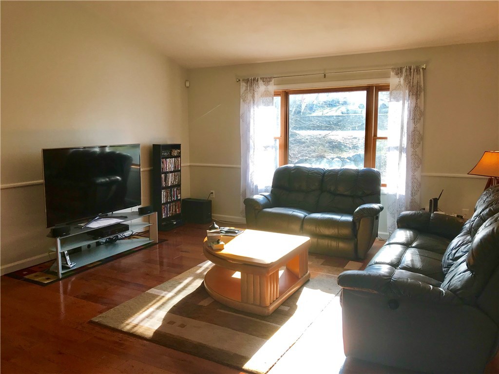 189 Blackrock Road Coventry, RI 02816 - Photo 4 of 22