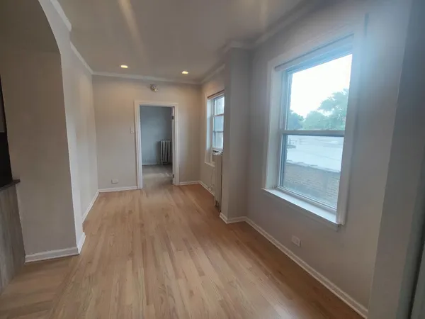 $2,500 | 5135 South Kenwood Avenue, Unit 501, Chicago, IL 60615